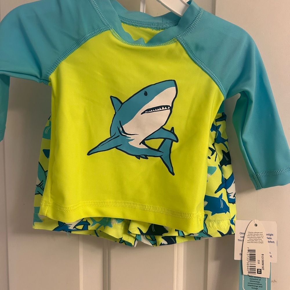NWT-Wave Zone 2-Piece Long Sleeve Swim Shirt And Swim Trunks